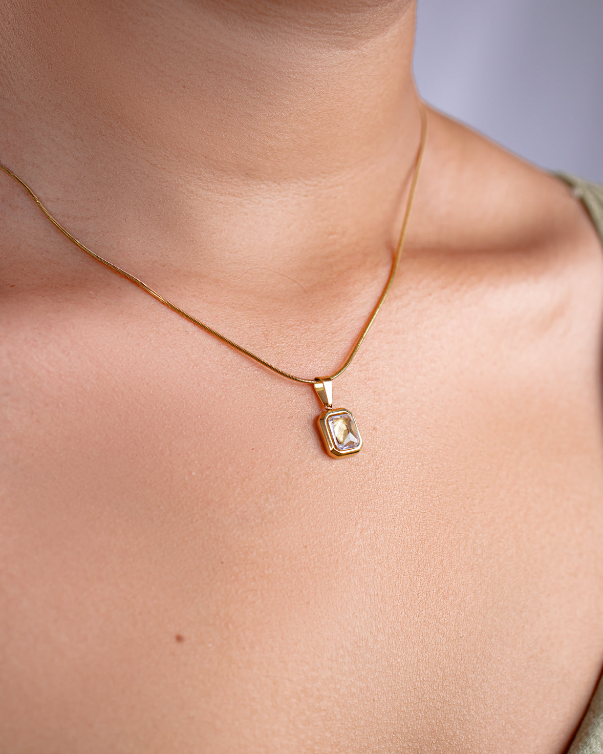 Minimalistic White Stone Necklace