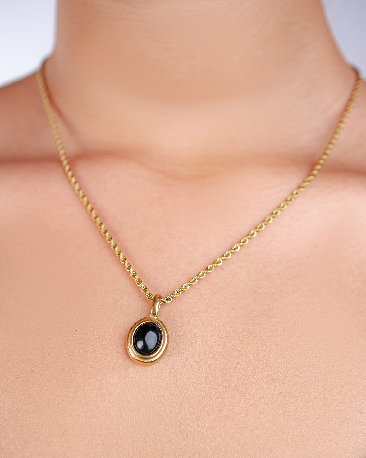 Black Pendant Rope Necklace
