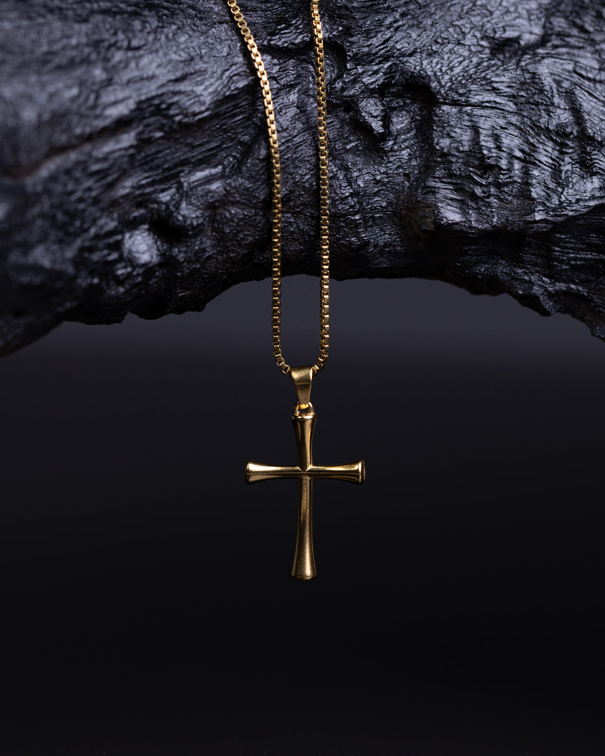 Simple Cross Pendant Necklace