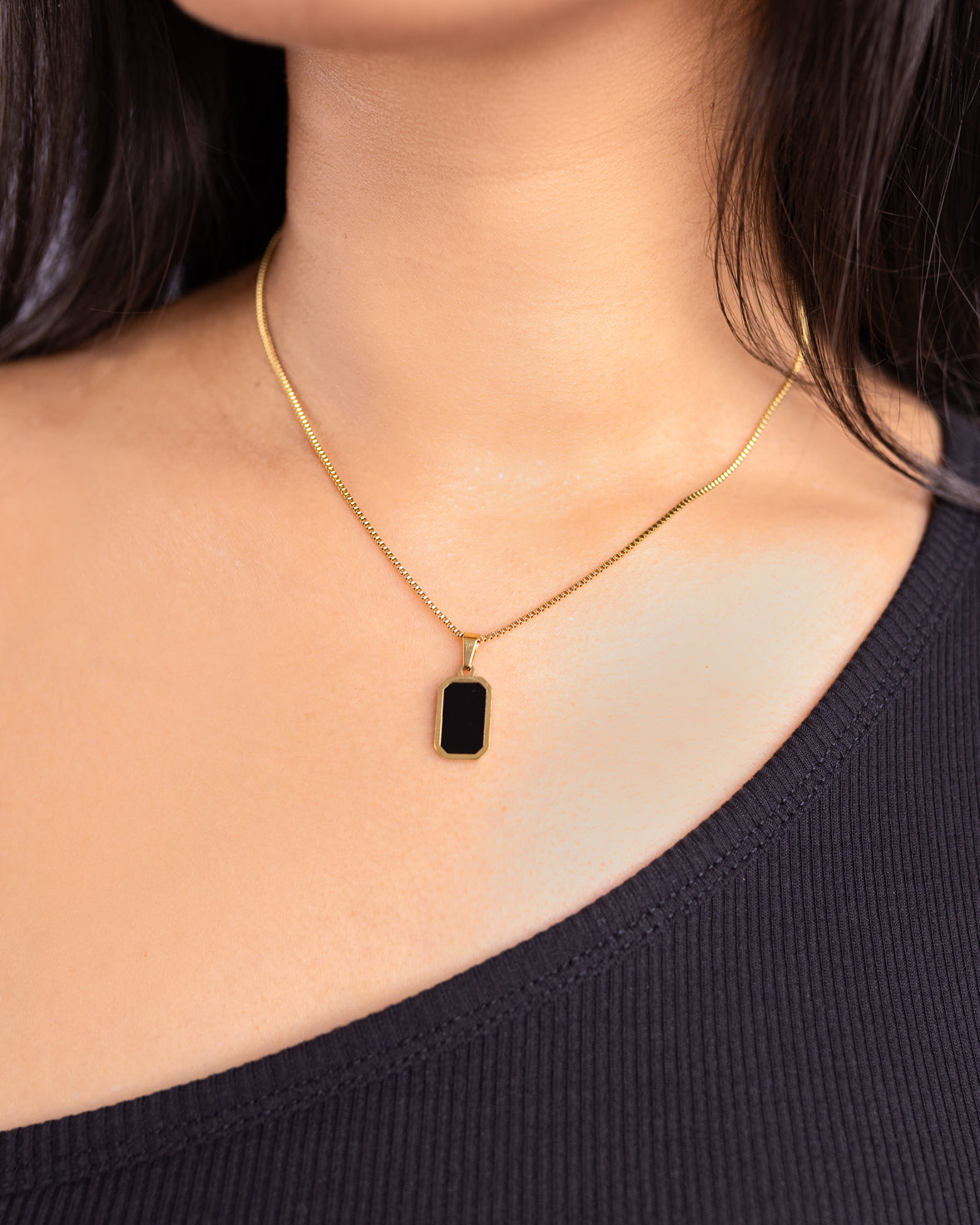 Minimalist Black Pendant Necklace