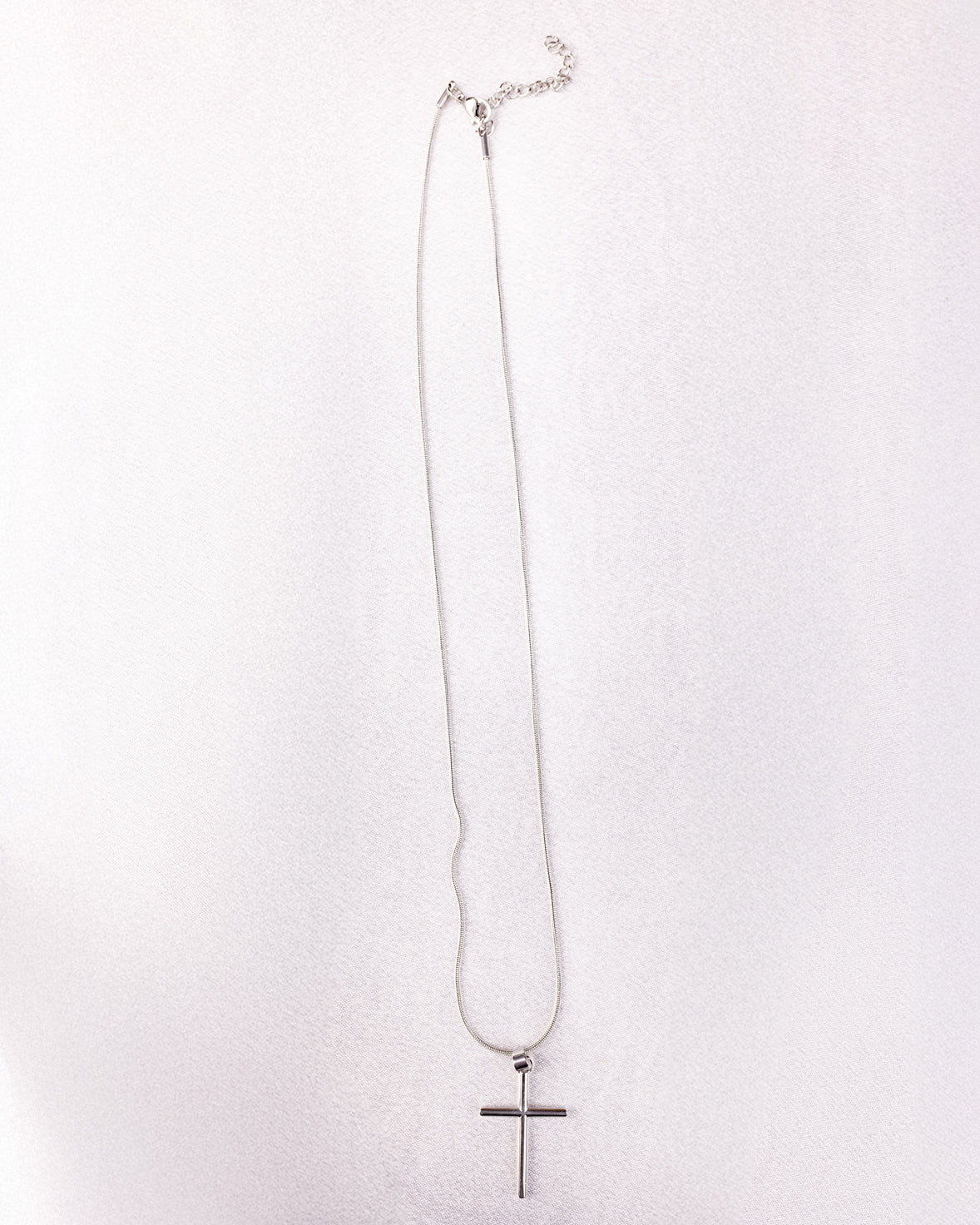 Minimalistic Cross Pendant Necklace