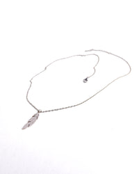 Casual Feather Pendant Necklace