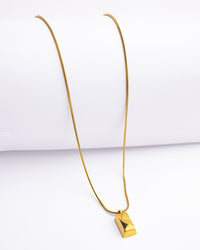 Minimalistic Gold Pendant Necklace
