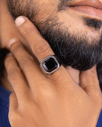 Men’s Modern Square Ring
