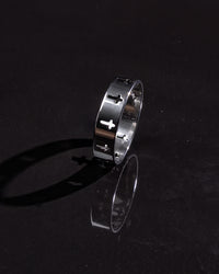 Minimalistic Cross Ring