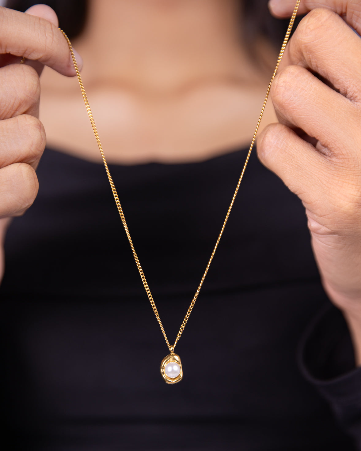 Simple Pearl Drop Necklace