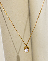 Simple Pearl Drop Necklace