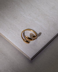 Classic Leaf Charm RIng