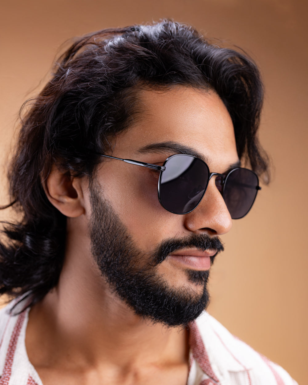 Signature Round Frame Glass