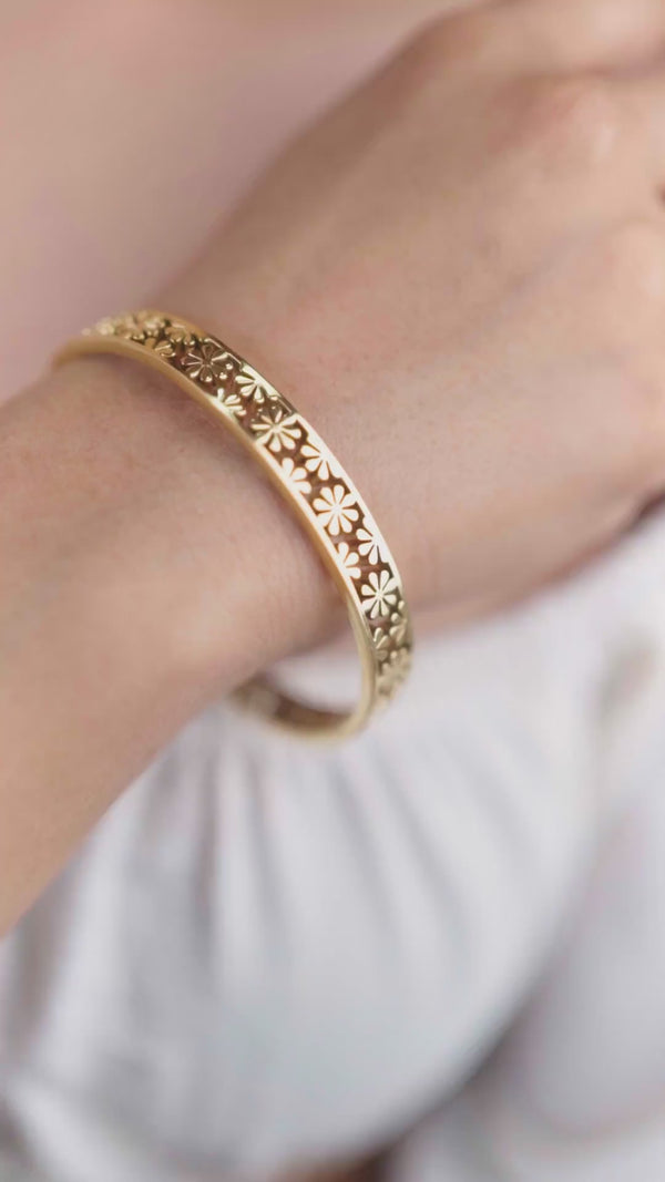 bclassy-shoppable-video-womens-bracelet-cuff