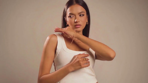 ladies-wear-jewellery-for-display-hero-banner